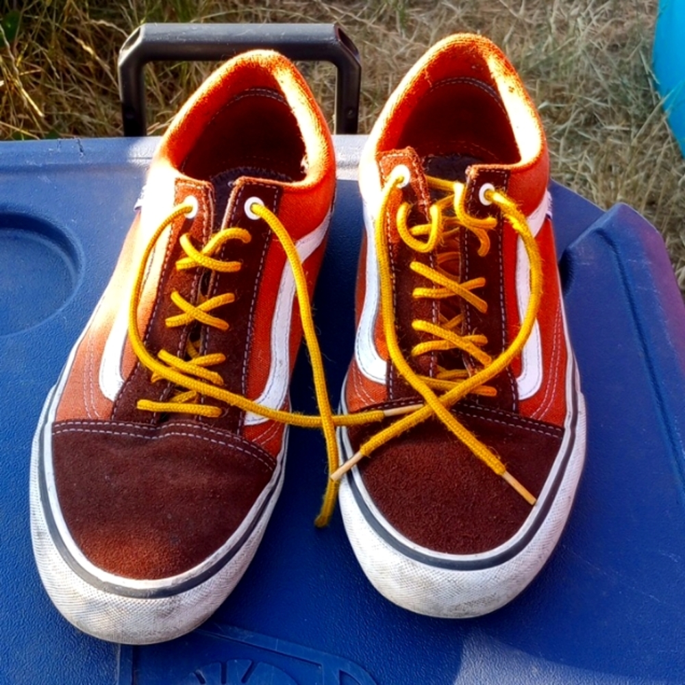 Vans off the wall size 10.5
